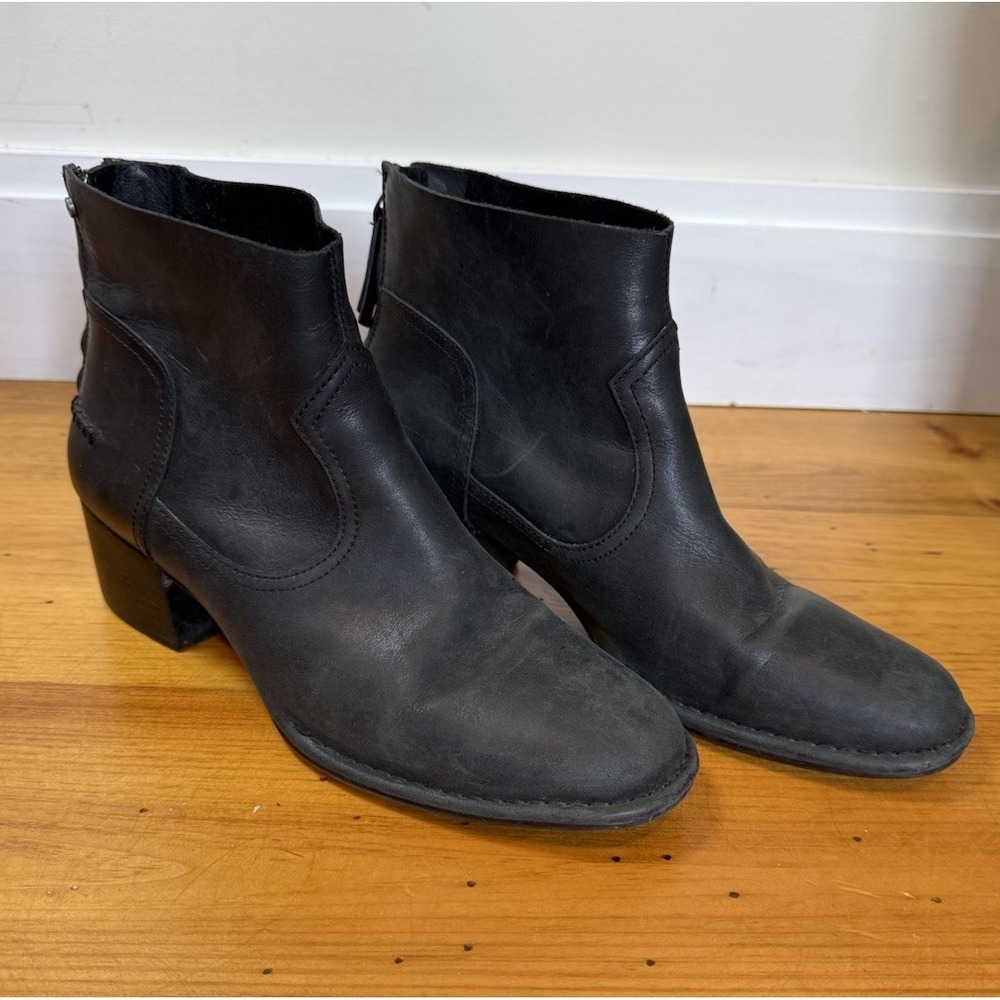 UGG Women's Bandara Leather Stacked Heel Back Zipper Ankle Boot Black Size 10